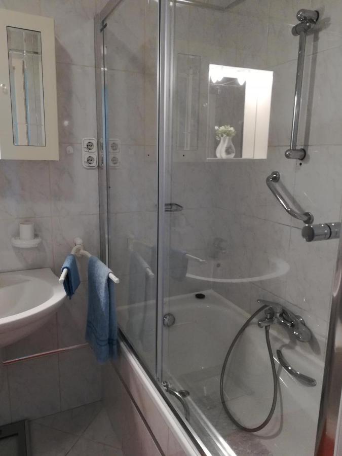 Homy Apartment In Buda, With Safe Garage And Terrace 布达佩斯 外观 照片